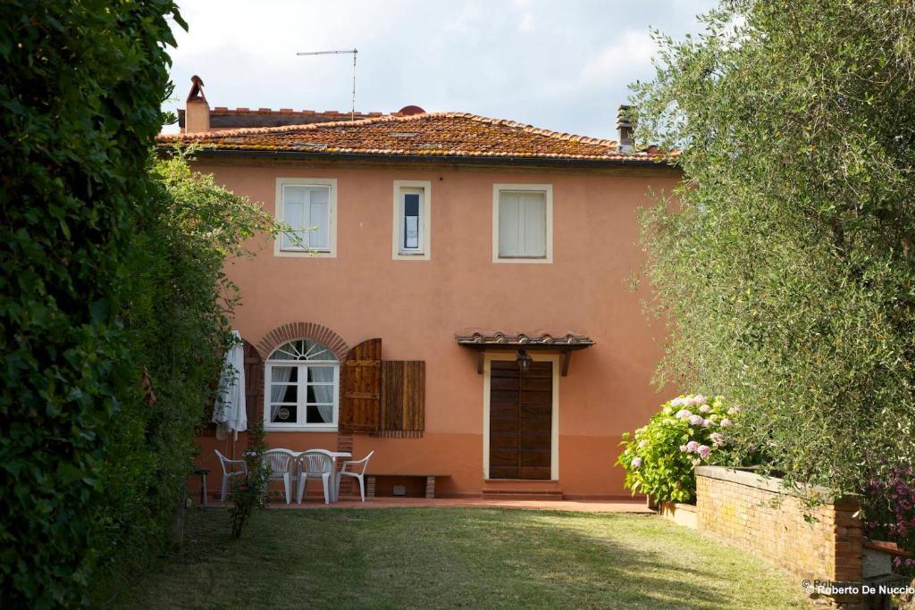 Tenuta Gaetano Spadaro Capannori Bilik gambar